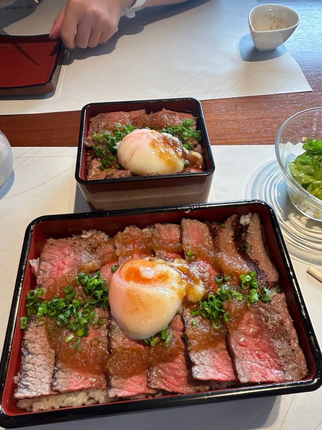 Rindfleisch und Sake in Takayama
