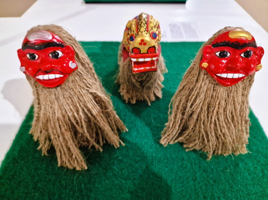 COPE - Cooperative Orthotic and Prosthetic Enterprise and our search for Laotian identity?