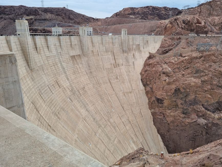 Kalifornien 2025, Tag 13, Las Vegas Sign, Hoover Dam und Lake Mead