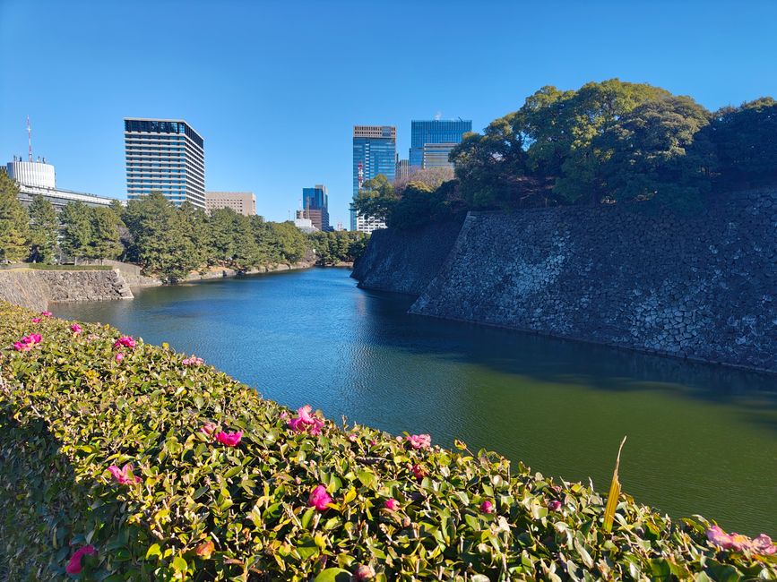 Der Graben um den Kaiserpalast