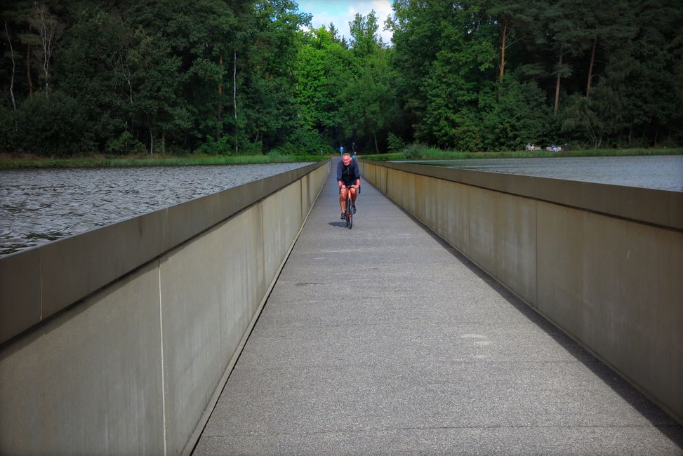 Über 200m durch den See fahren ohne nasse Füße zu bekommen.