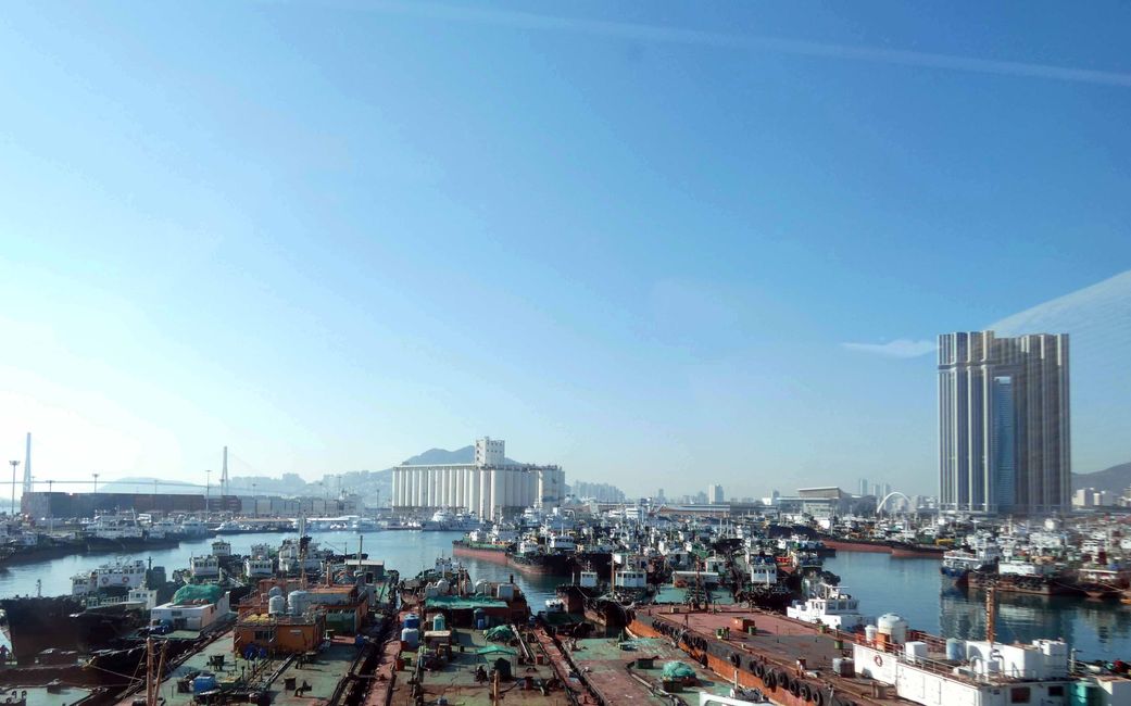 Auf der Fahrt nach Gyeongju - Hafen Busan