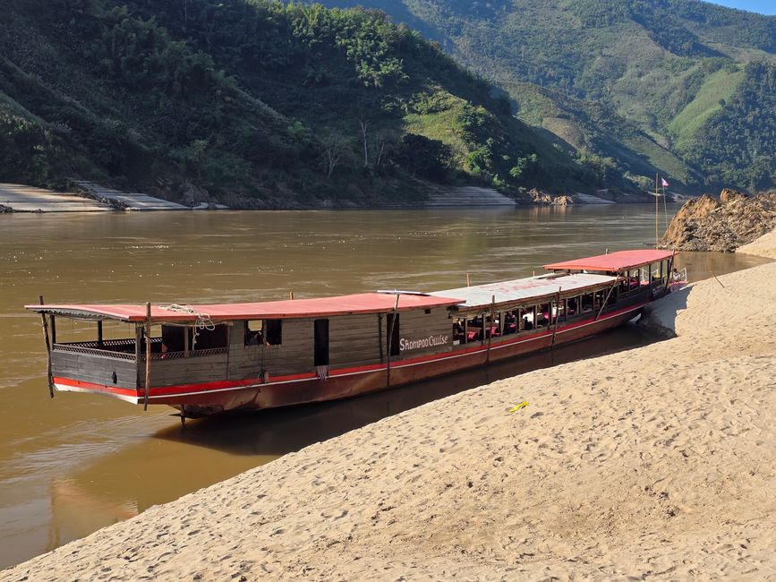 Auf dem Mekong von Luang Prabang nach Ban Houayxay