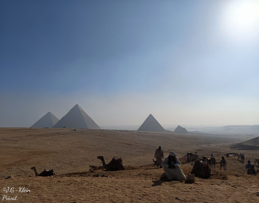 Pyramiden, Sphinx, Museum und Stadt
Tag 2