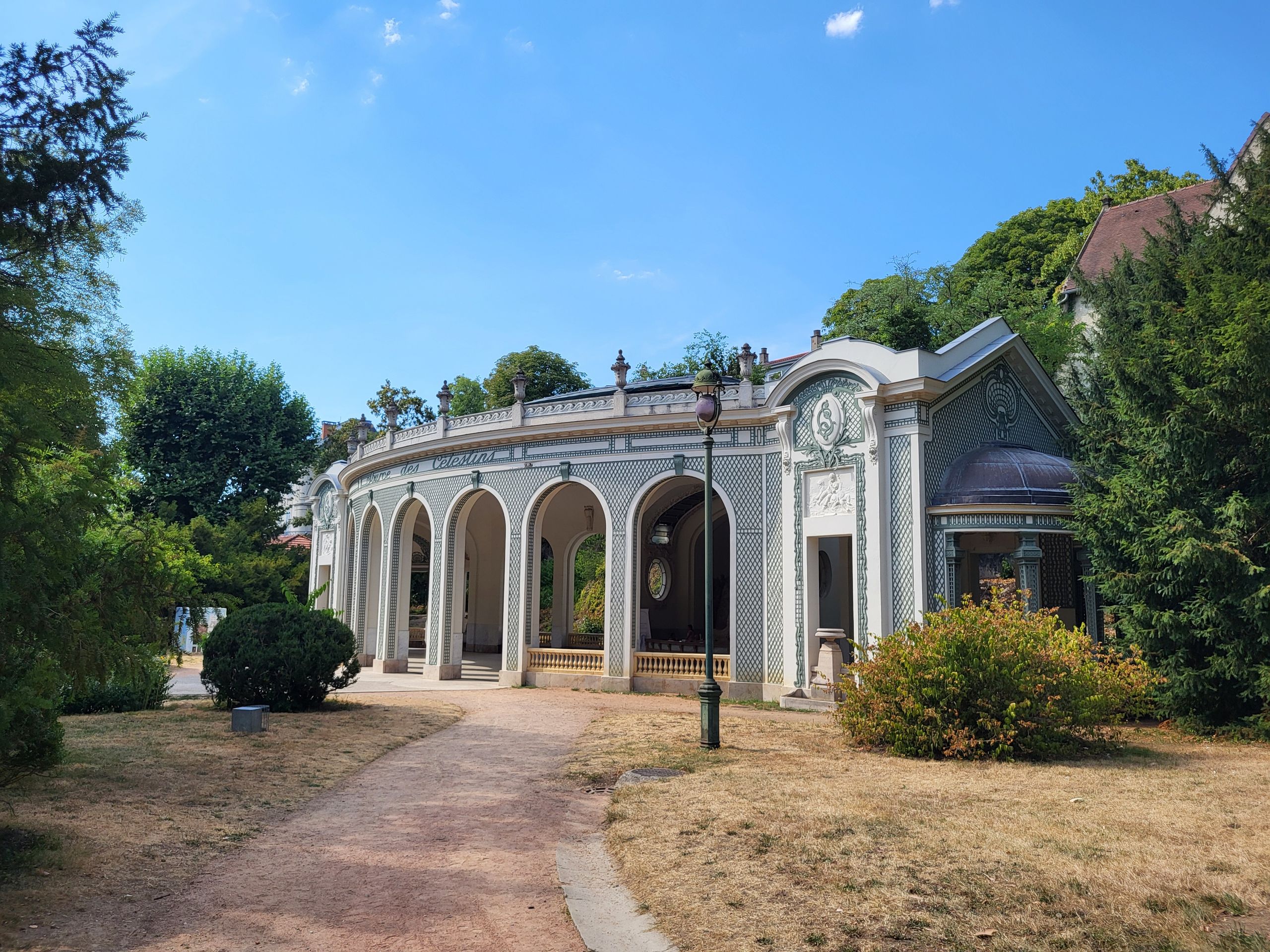 Pavillon de la source des Célestin