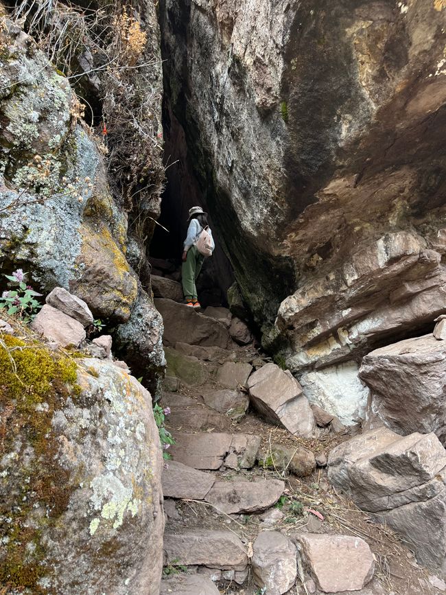 Day 17 
Mysterious hiking trail with "waterfall" somewhere in the Andes near Cusco