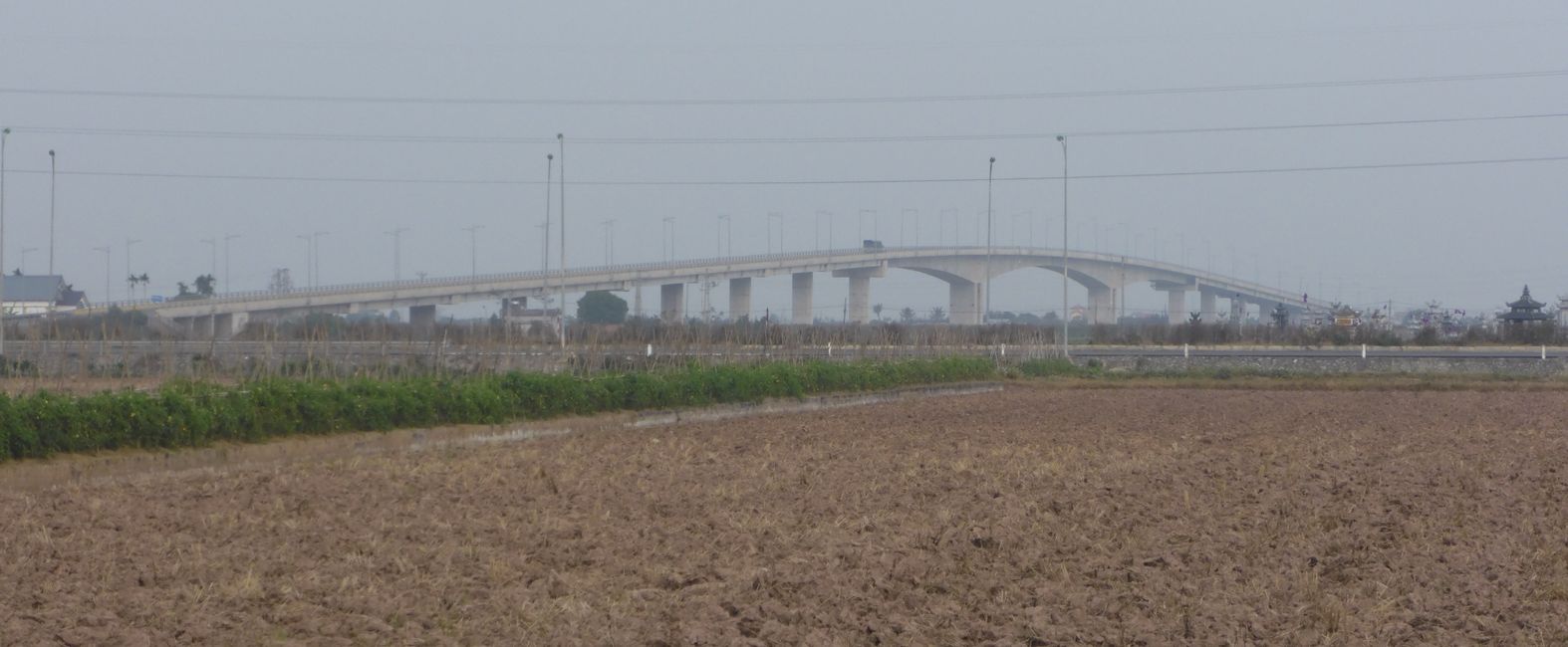 Pont au-dessus de Song Ninh Co