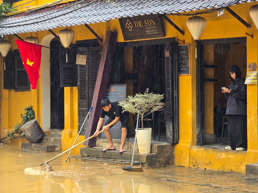 Hoi An - les travaux de nettoyage ont commencé