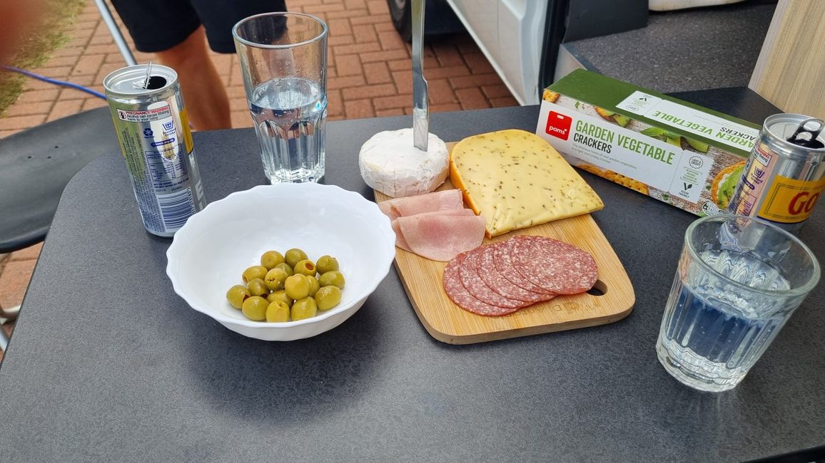 Smell of sulfur, hot springs, and water from above...