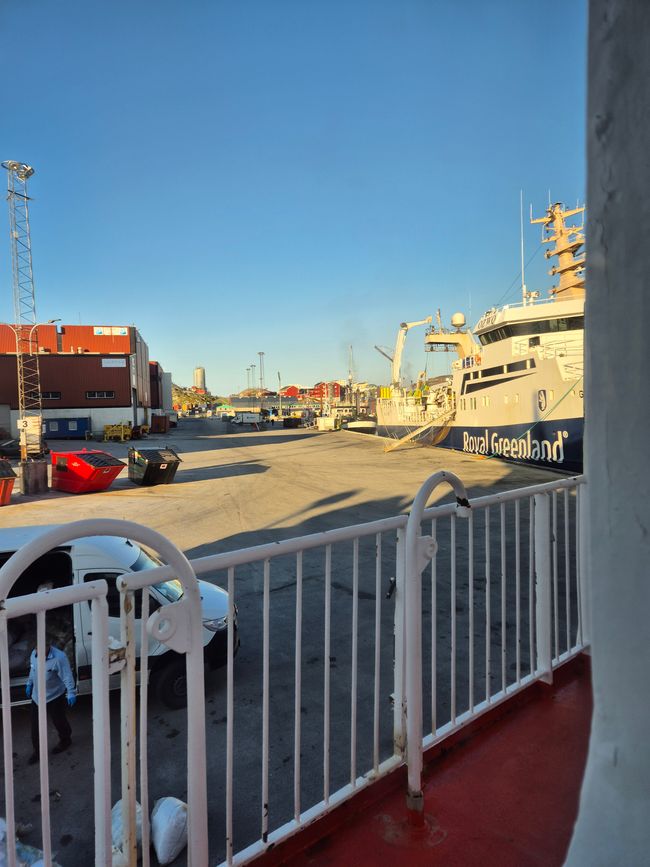 Nuuk sous le soleil. À l'aube.