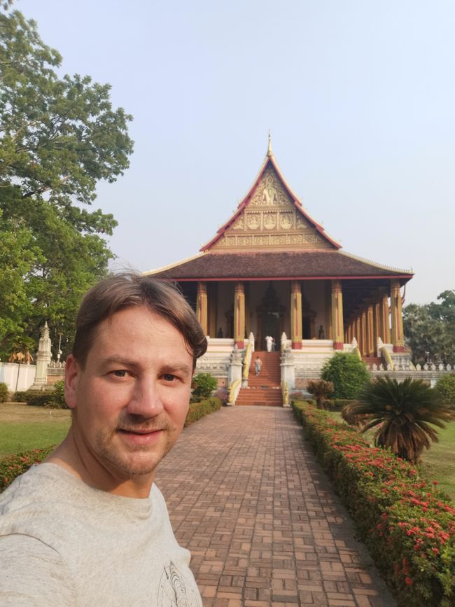 Vientiane - 1.5 days on a temple and museum tour