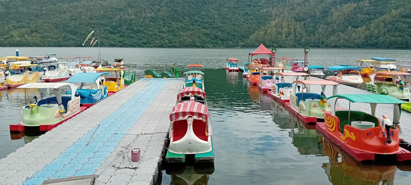 Liyu Lake