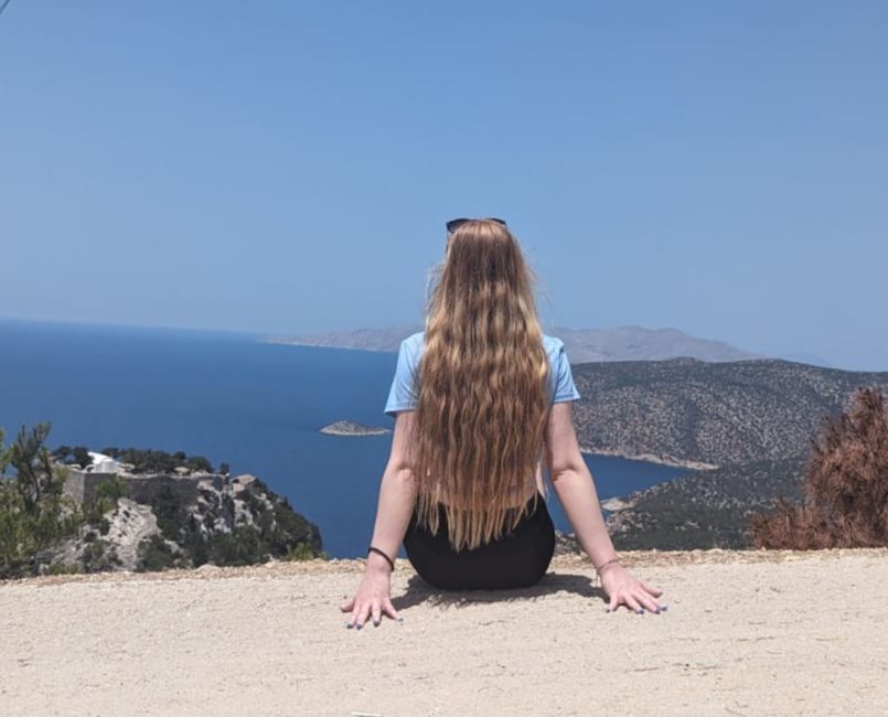 𝐂𝐋𝐀𝐈𝐑𝐄🤍 Travel✈️