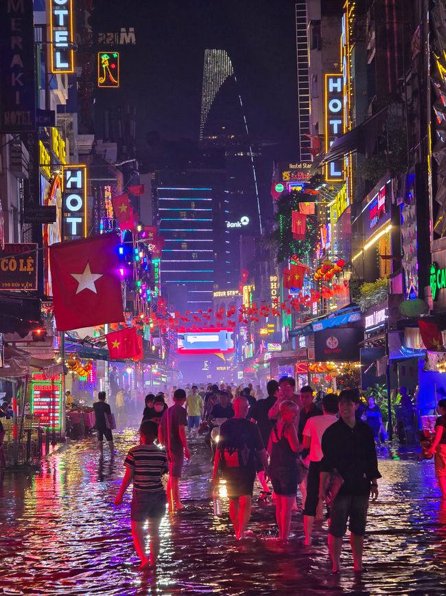 Good-bye, Cambodia - Good Morning, Vietnam!