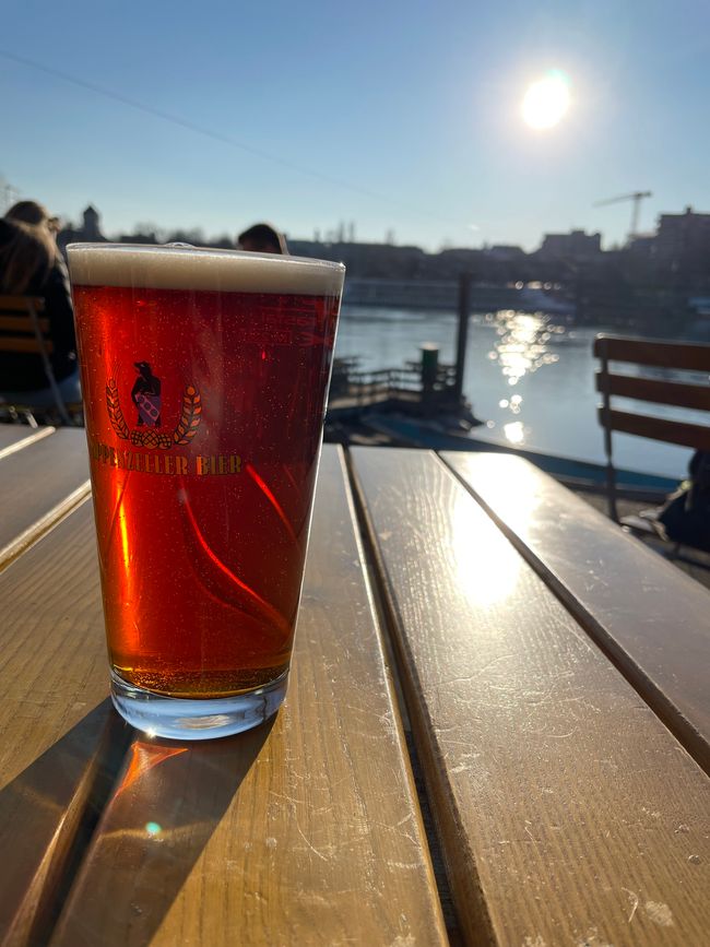 „Cerveza de la Tarde“ en el Rin