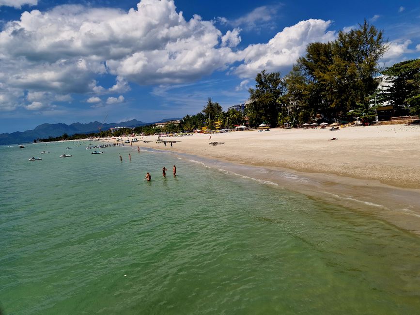 Langkawi - Fly, red eagle, fly