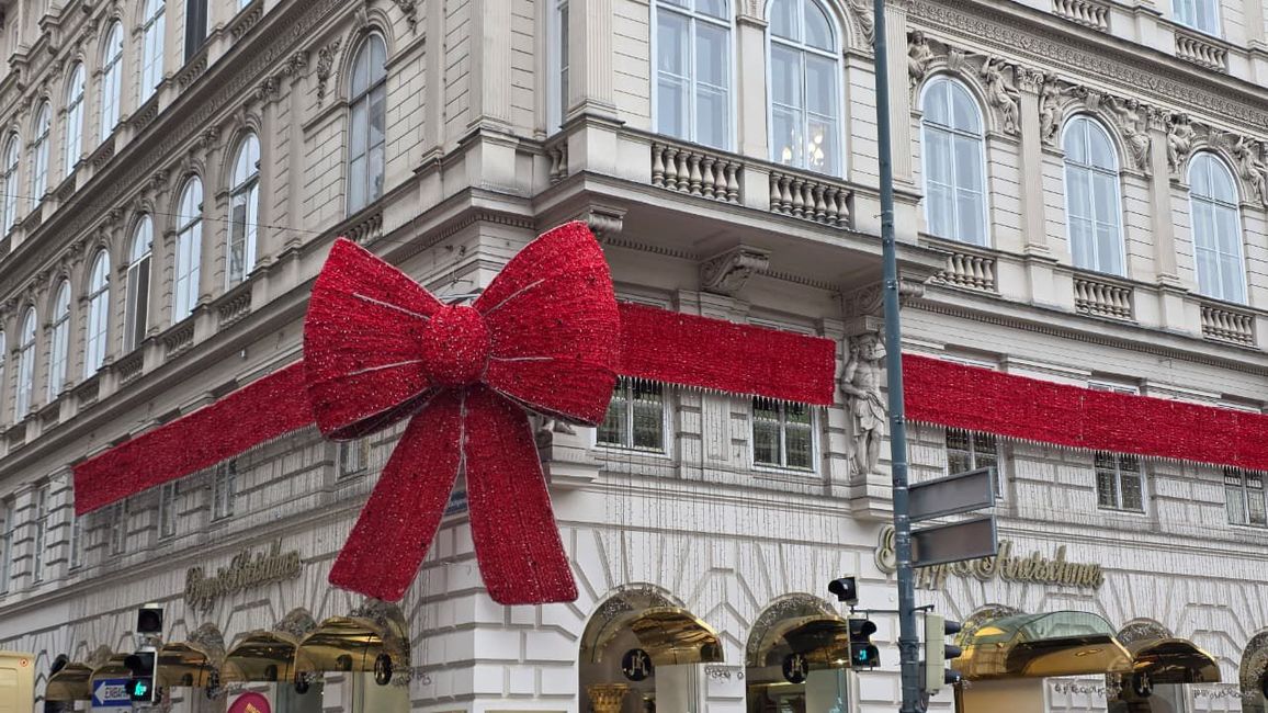 A Fairytale Christmas: Vienna, Budapest, and Bratislava Bus Tour 2025
