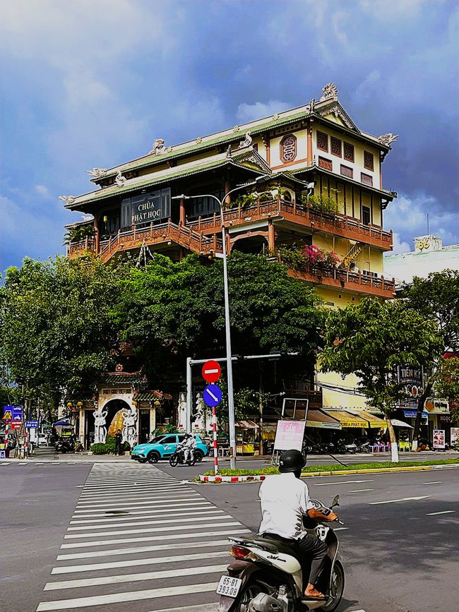 Chua Phat Hoc Can