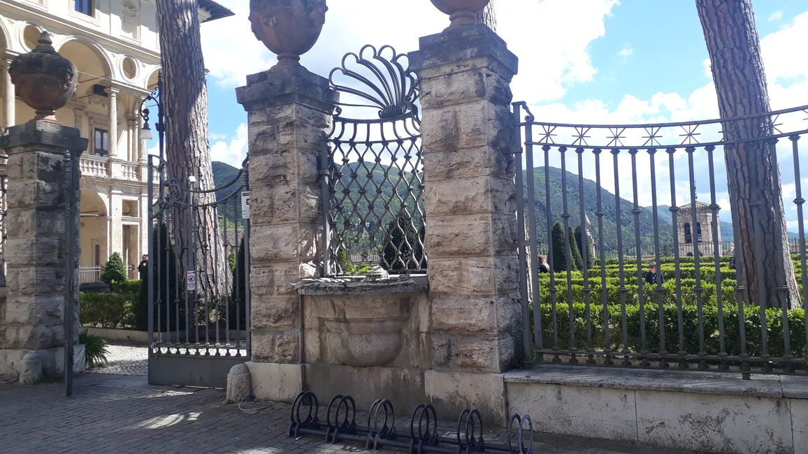 Kunstvoll gestalteter Barockgarten