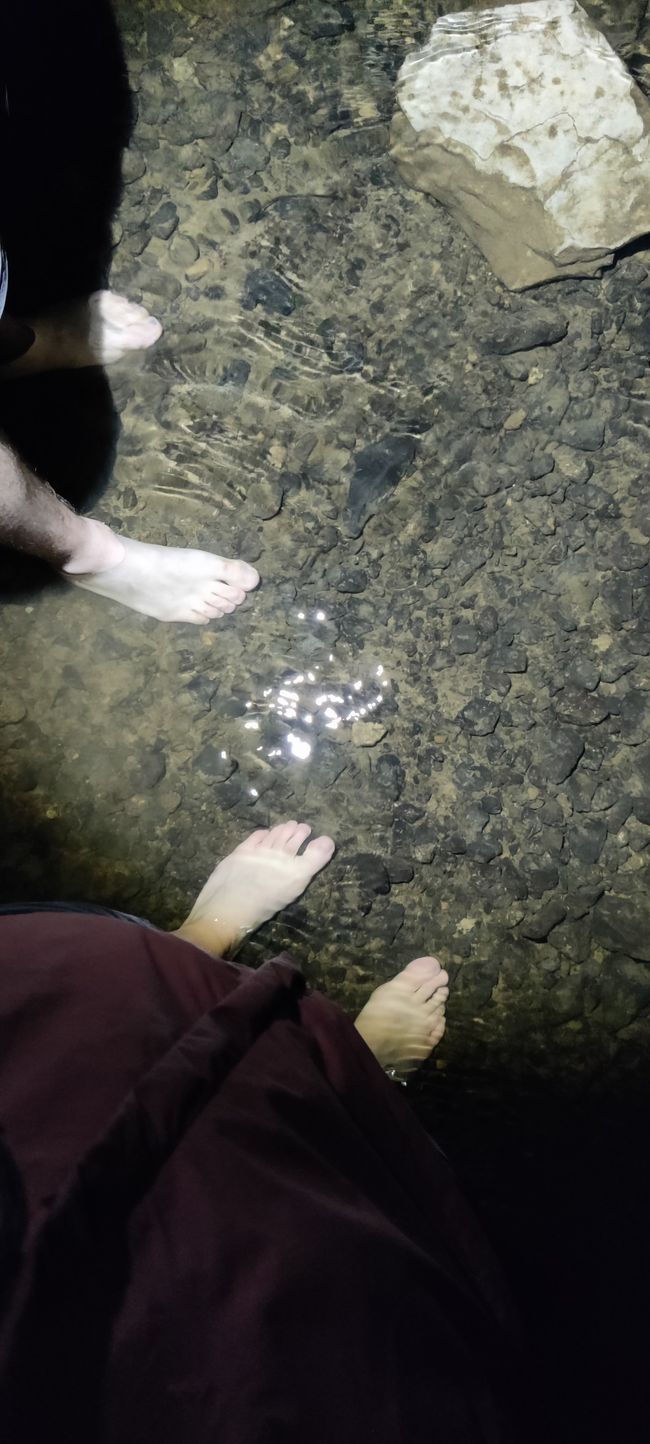 Es war sehr kalt! Waipu Höhle