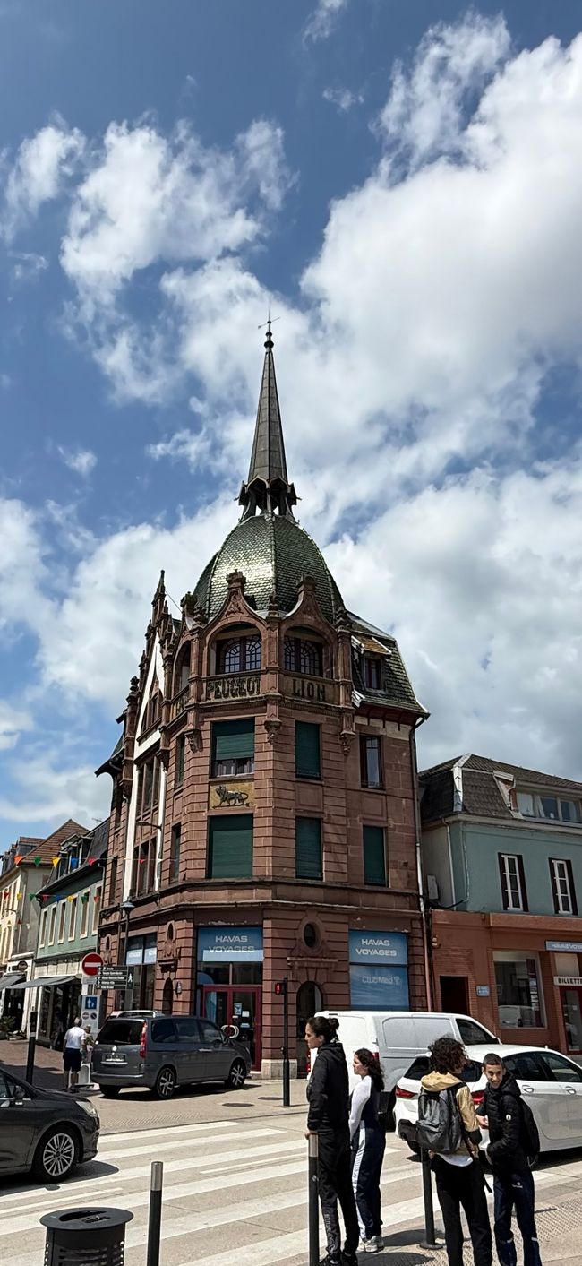 Edificio del Leone Peugeot