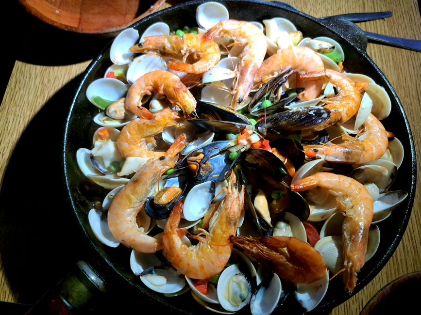 Marktschreier und Paella