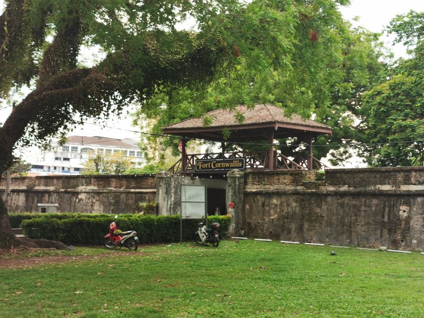 Viaggio verso l'isola di Penang e visite turistiche a Georgetown