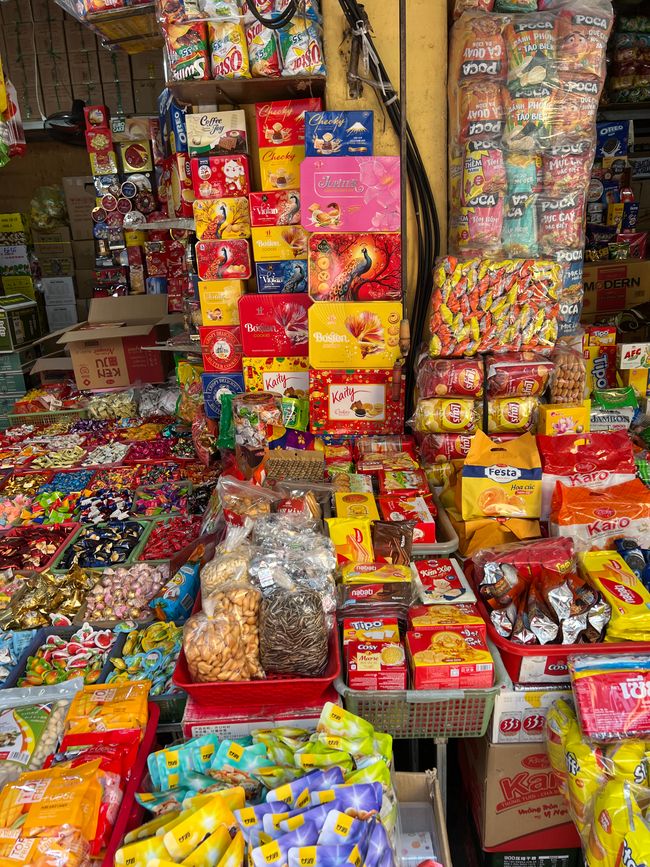 Hanoi-Tag 2: Überfüllte Läden, eine schwierige Challenge und das Abenteuer Train Street