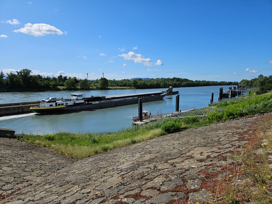 Écluse à Beauchastel
