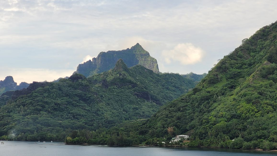 Mo’orea – impresionantes cumbres montañosas nos reciben