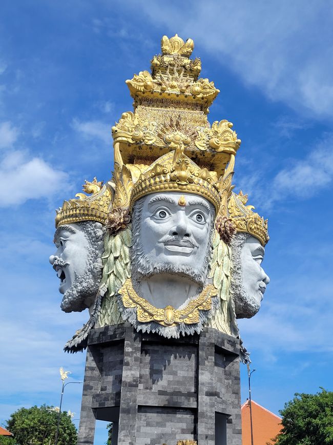 Jour 111 et 112 sur 175 : Croisière autour du monde - Benoa/Bali