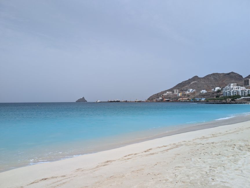 Tag 10 – Mindelo: Zwischen bunten Märkten, türkisblauem Meer und kapverdischen Rhythmen 🇨🇻
