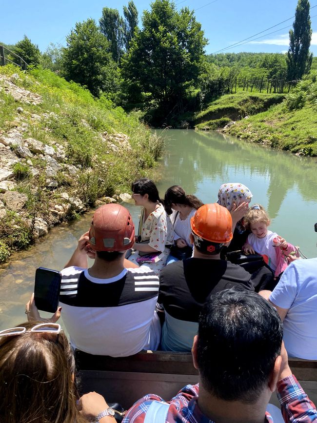 Tropfsteinhöhlenbesichtigung in Georgien - Prometheus Cave