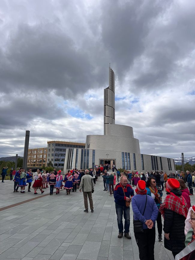 Alte Northernlights Cathedral mit Hochzeit