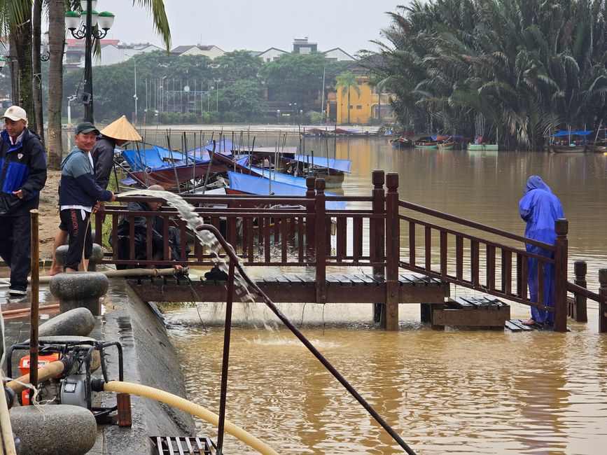 Hoi An - les travaux de nettoyage ont commencé
