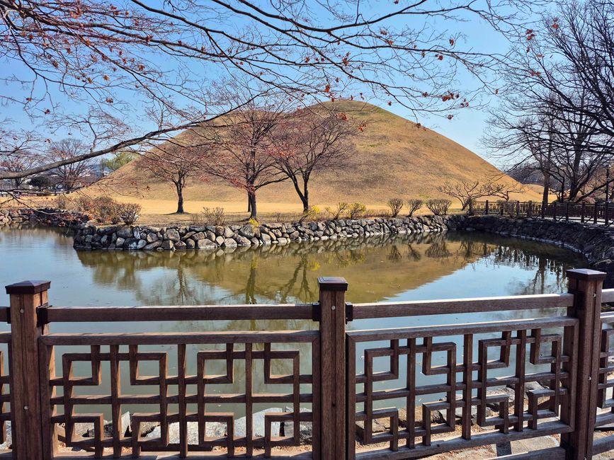 Hügelgräber Daereungwon