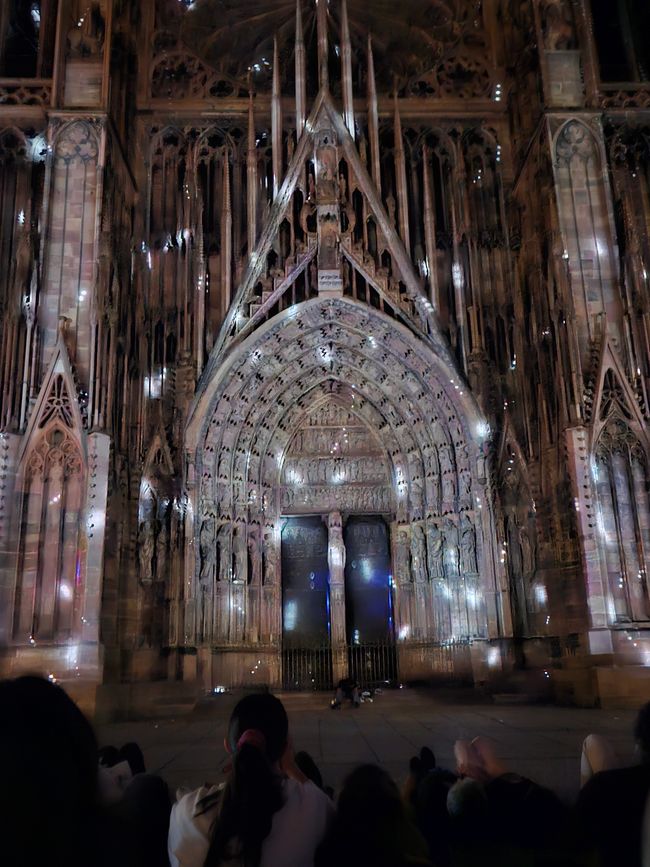 2026 - August - Lichtshow am Straßburger Münster