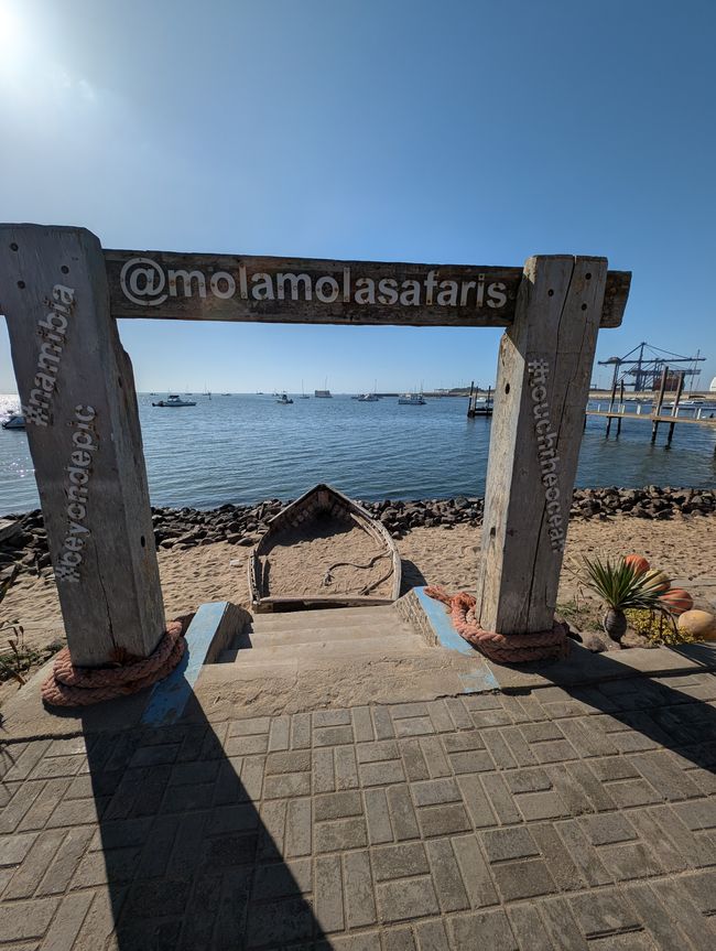 104.Etiqueta 18.4.25 Bahía Walvis, Namibia