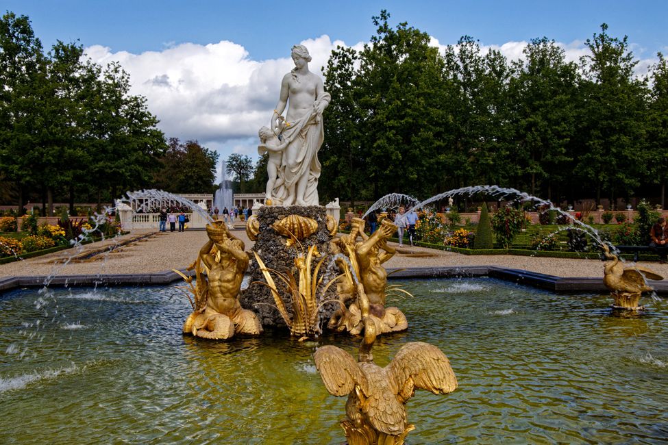 Barockschloss mit Prachtsgarten