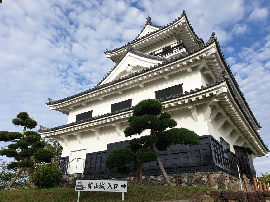 Die kleine aber feine Burg in Tateyama