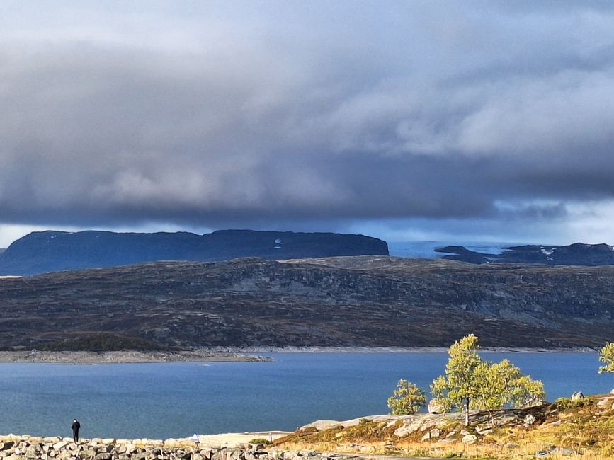 Stellplatzaussicht auf den Hardangerjøkulen Gletscher