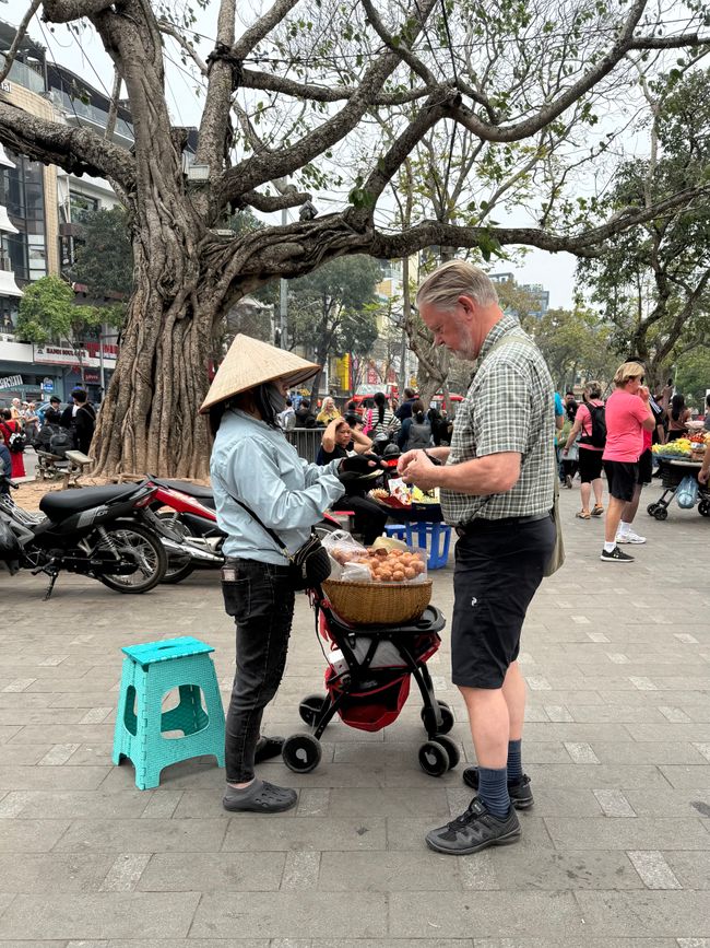 Allan buys sweet sesame buns