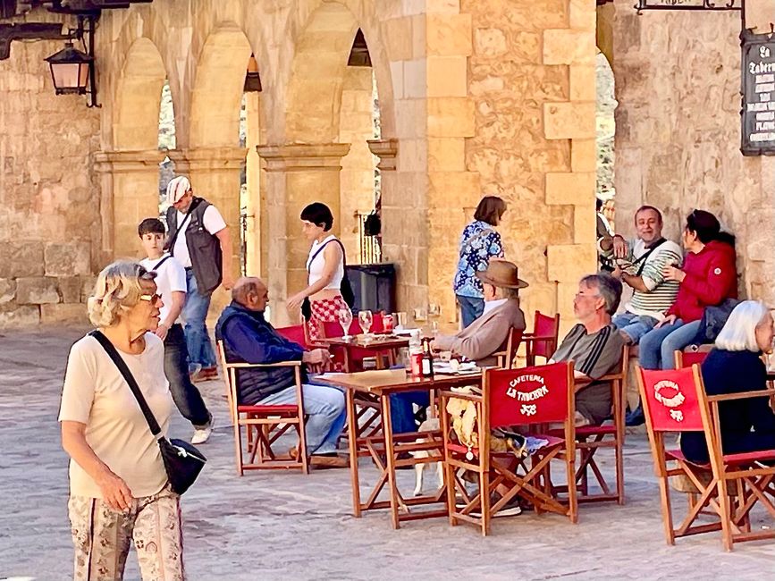 There, we were first dropped off for an hour in the tavern.