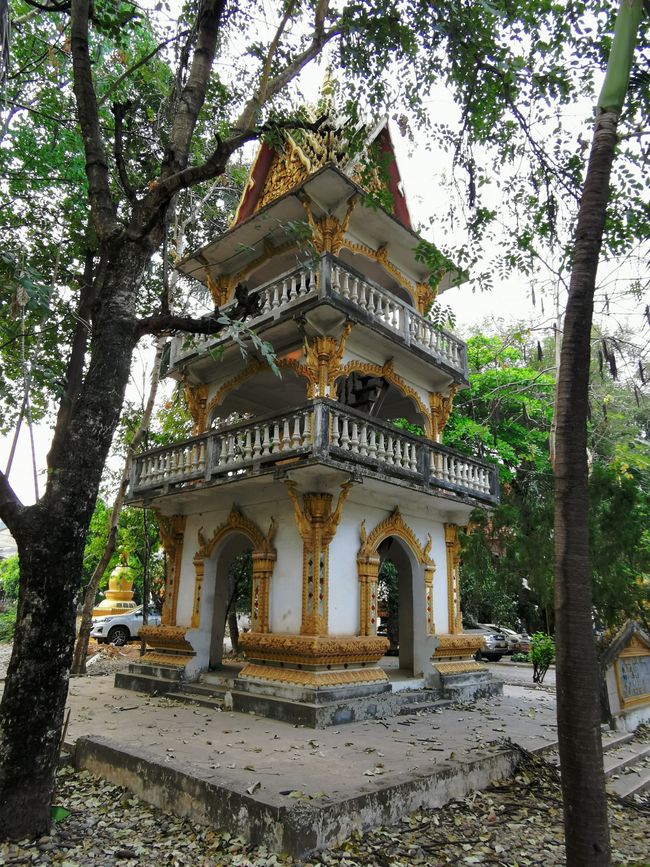 Vientiane - 1.5 days on a temple and museum tour