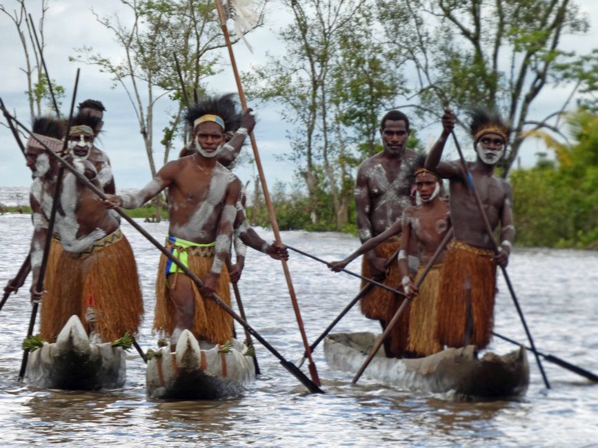 Per, Agats, Nueva Guinea Occidental, Indonesia