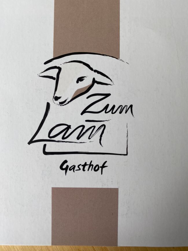 Leckere Gerichte und neuer Wein lockten uns hierher.