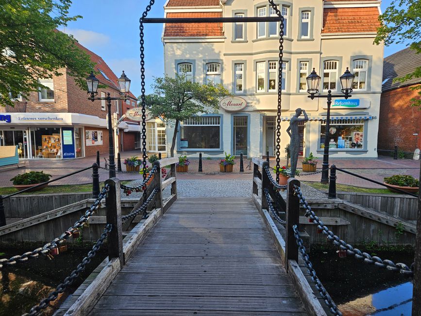 Brücke über den Hauptkanal 
