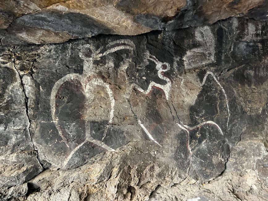 Sia antica che creata successivamente: un dipinto rupestre all'interno della grotta