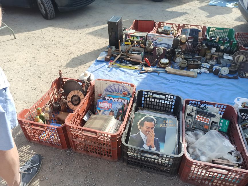 Second-Hand-Flohmarkt „L'Encant de l'Empordà“ (Verges, Baix Empordà, Girona)