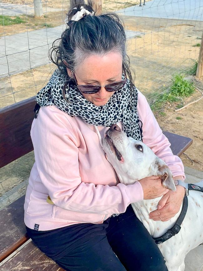 Am Abend waren wir noch auf einem Hundespielplatz, wo Icke sofort (noch!) einen Verehrer gefunden hat.